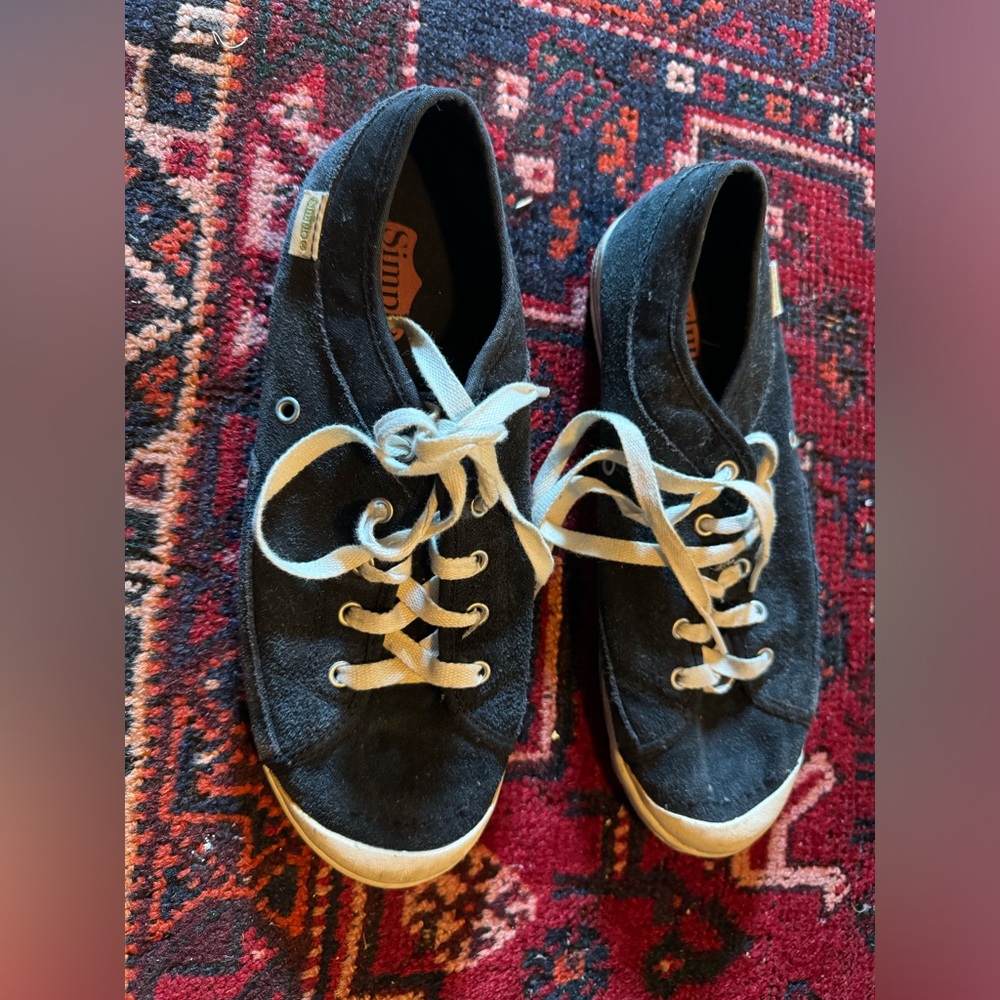 Simple black fabric sneakers